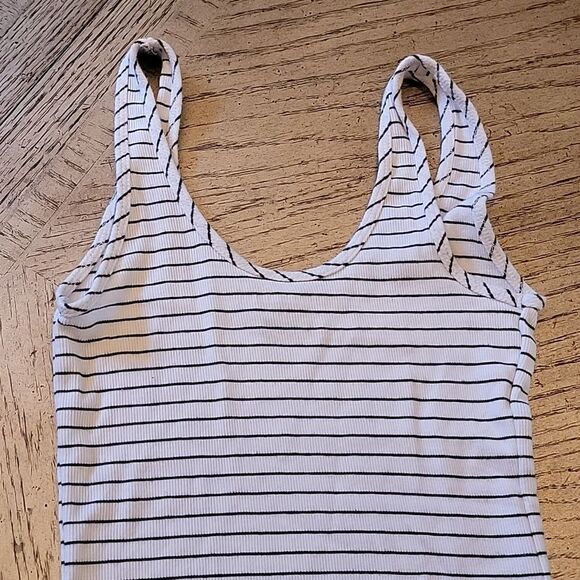 XS Maternity Tank Top stripe A Pea In A Pod - Picture 7 of 9